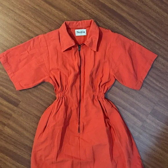 Noble Utility Dress - Picture 3 of 8